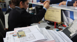 Ehliyet alan sayısı yarı yarıya azaldı