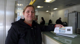 Büyükanneler maaşlarını almaya başladı