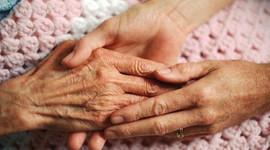 Hasta bakana bin 27 TL maaş