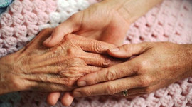 Hasta bakana 961 lira maaş