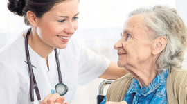 Yaşlıya bedava sağlık hizmeti