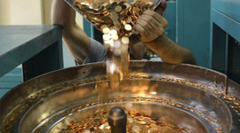 Altının fiyatı fırladı üretimi düştü!