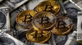 Bitcoin milyoneri, 'harcayamayacağı' parasını dağıtıyor