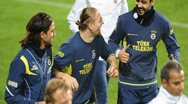 Caner'den yüzüklü mesaj