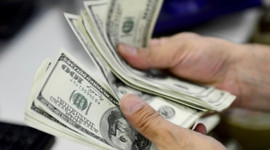 Dolar 4 lira sınırından döndü