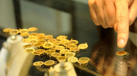 "Yastık altında yaklaşık 200 milyar dolar var"