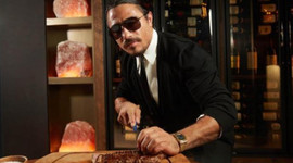 Nusr-Et'e, Singapurlu ve İngiliz ortak