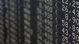 Altın yükseliyor, borsa düşüyor