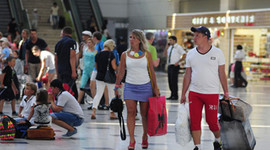 Antalya'ya havayoluyla gelen yabancı ziyaretçi sayısı yüzde 32 arttı