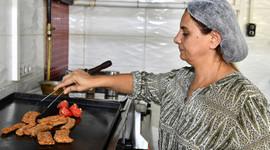 Ev hanımıydı patron oldu