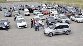 Artık her önüne gelen araç satamayacak