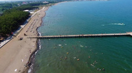 'Miliç Plajı' binlerce turist çekti