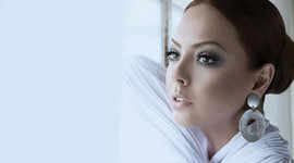 Ebru Gündeş'e büyük şok!