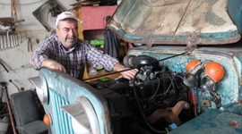 70 yıllık cipi yeniden canlandırdı