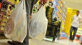Düzenleme yürürlüğe girdi: Poşetleri ücretsiz verenlere ceza