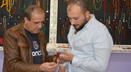 Tespihler araba fiyatına satılıyor