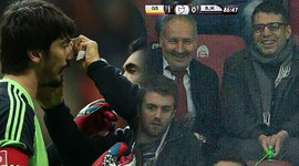 O taraftar şimdi yandı