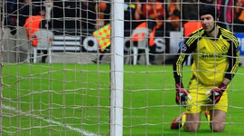 Chelsea kalecisi Arena'yı unutamadı