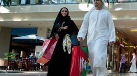 Turist kilim ve mücevherden vazgeçti