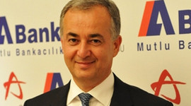 Duayen bankacıdan şok karar!