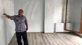 Kapıyı açtı, evini bu halde buldu