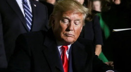 Trump savunma bütçesini imzaladı