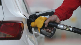 Benzine zam geliyor