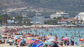 Bilim Kurulu Üyesi Kara: Geçen yaz gibi bir yaz olacağını düşünmeyelim