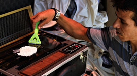 Gramı 100 dolar... Zehrin fiyatı dudak uçuklatıyor