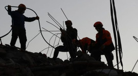 'Tüm yöneticiler ile birlikte deprem bölgesindeyiz'