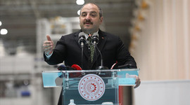 Bakan Varank: Türkiye'nin güvenli liman olduğunu tüm dünyaya bir kez daha kanıtlayacağız