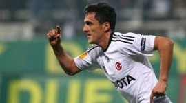 Beşiktaş'ta yaprak dökümü