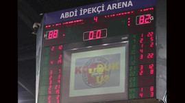 Skorbordda Fener'e skandal "Koyduk mu" yazısı