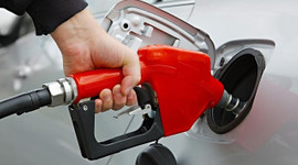 Benzinde 8 TL'lik rekor kapıda