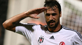 G.Saray Beşiktaş'ın yıldızıyla anlaşmaya vardı