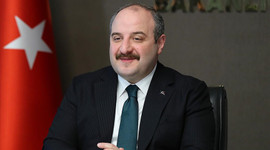 Bakan Varank: Ağrı'da 1,2 milyar dolarlık 20 ton altın rezervi tespit edildi