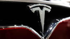 Tesla, çip krizi nedeniyle Çin'de üretime ara veriyor