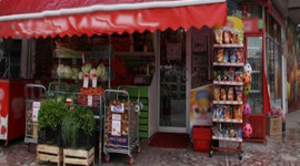 Kahraman bakkal İsrail'e karşı!