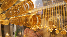 Altın 3 haftanın zirvesinde