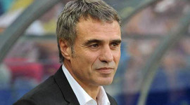 Ersun Yanal istifa etti!