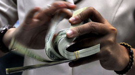 Bankalarda dolar patlaması yaşanıyor