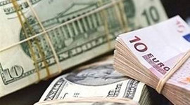 Başkan dövizi uçuşa geçirdi!