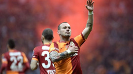 Sneijder isyan etti