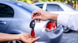 Otomobil satışları neredeyse durdu | İkinci elde lüks araç satışı yapılmıyor