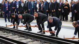 Azerbaycan, İran üzerinden kara ve demir yolu inşa edecek: 'EİT ülkeleri birbirine bağlanıyor'