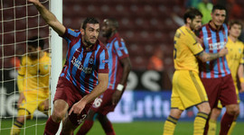 Fırtına ezdi geçti!