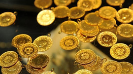 Altın bir ayın zirvesinde