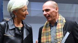 Solcu bakan 400 euro'luk kaşkol takar mı?