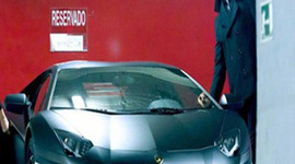 Ünlü futbolcular ve arabaları