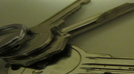 Evinizi internette satılığa çıkarabilirler!